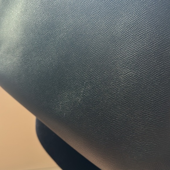 Luxury: Vintage Chanel Purse - Picture 8 of 16